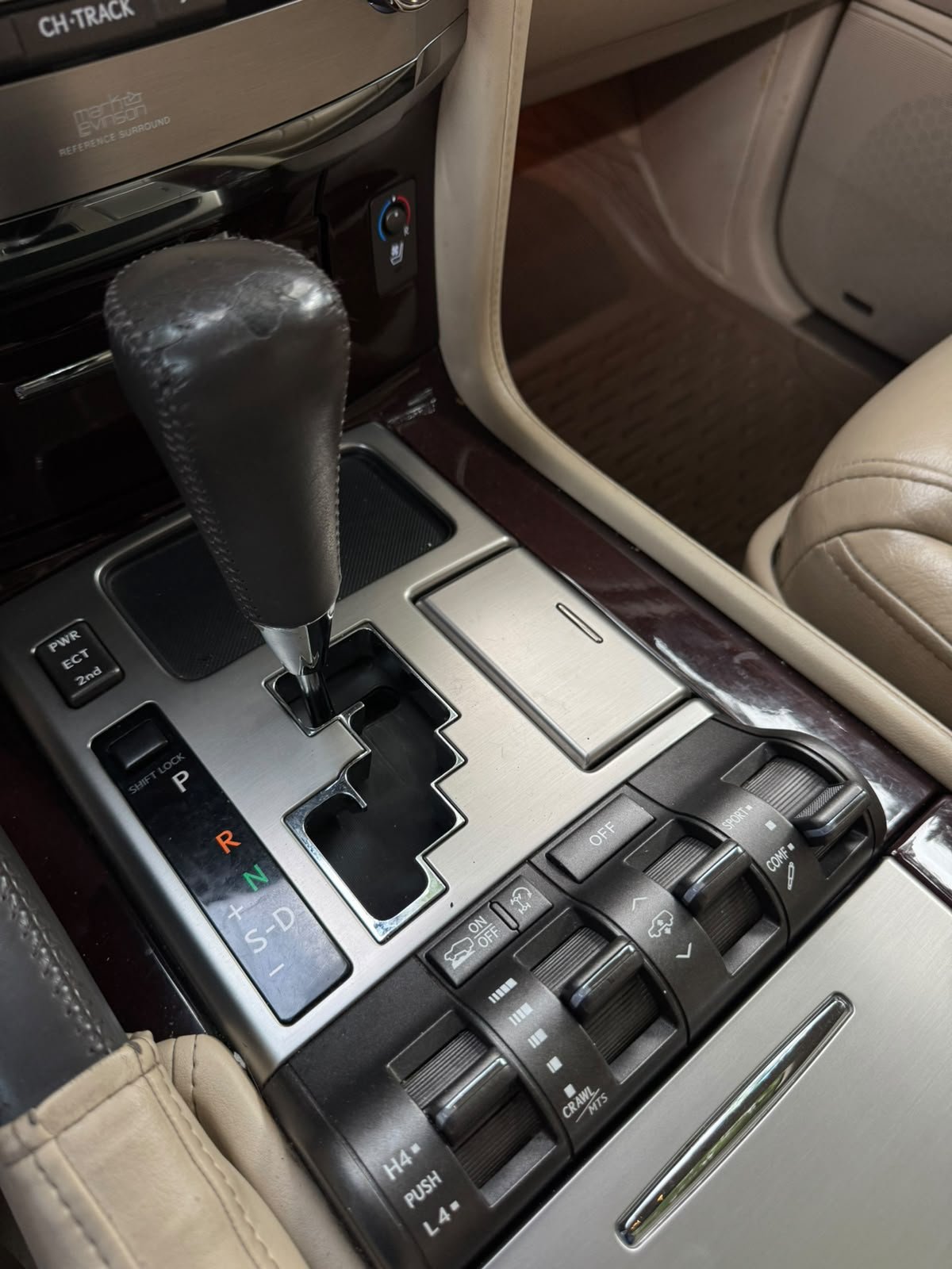 LEXUS LX570 2013 - Imagen 10