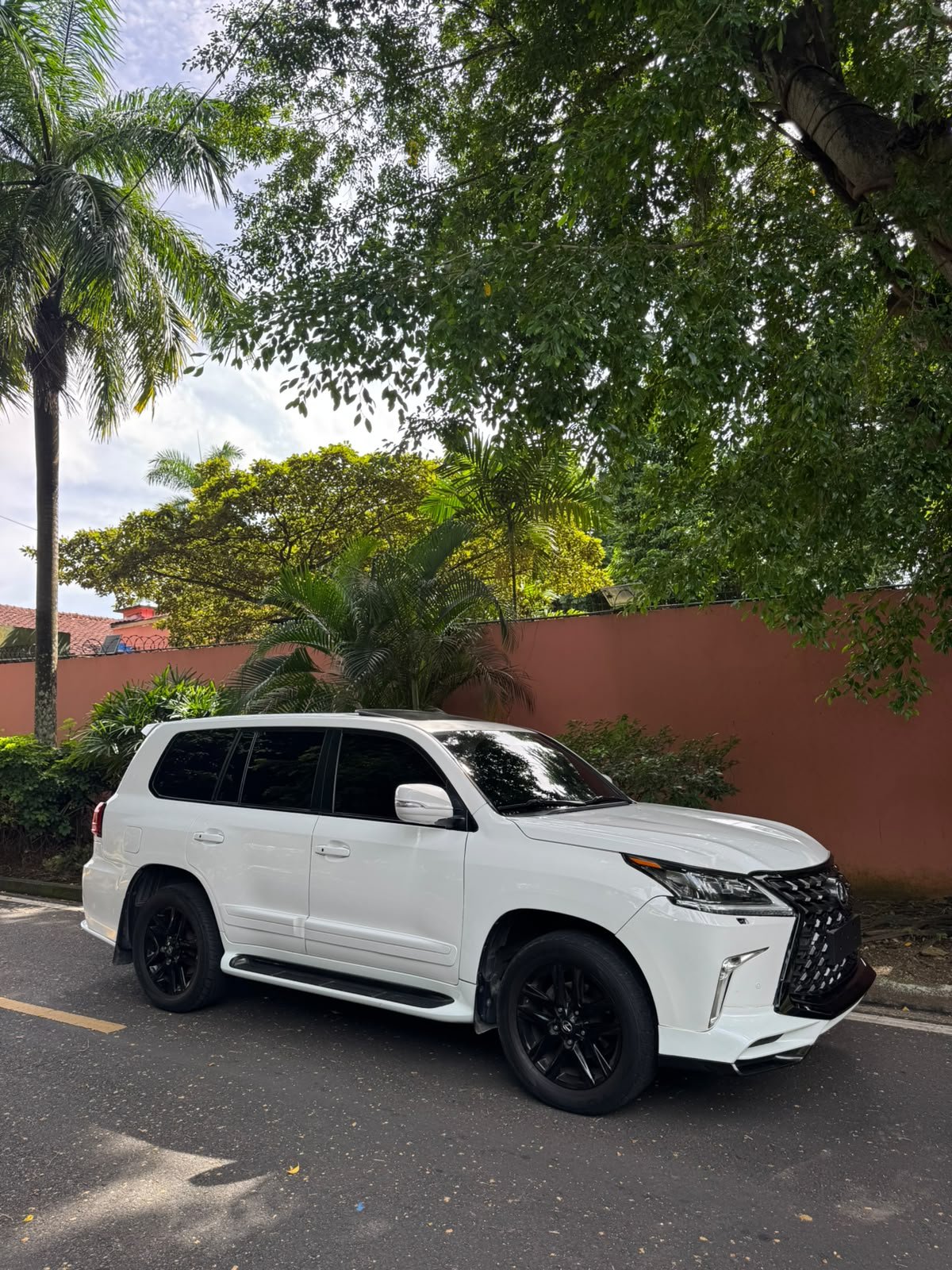 LEXUS LX570 2013 - Imagen 11