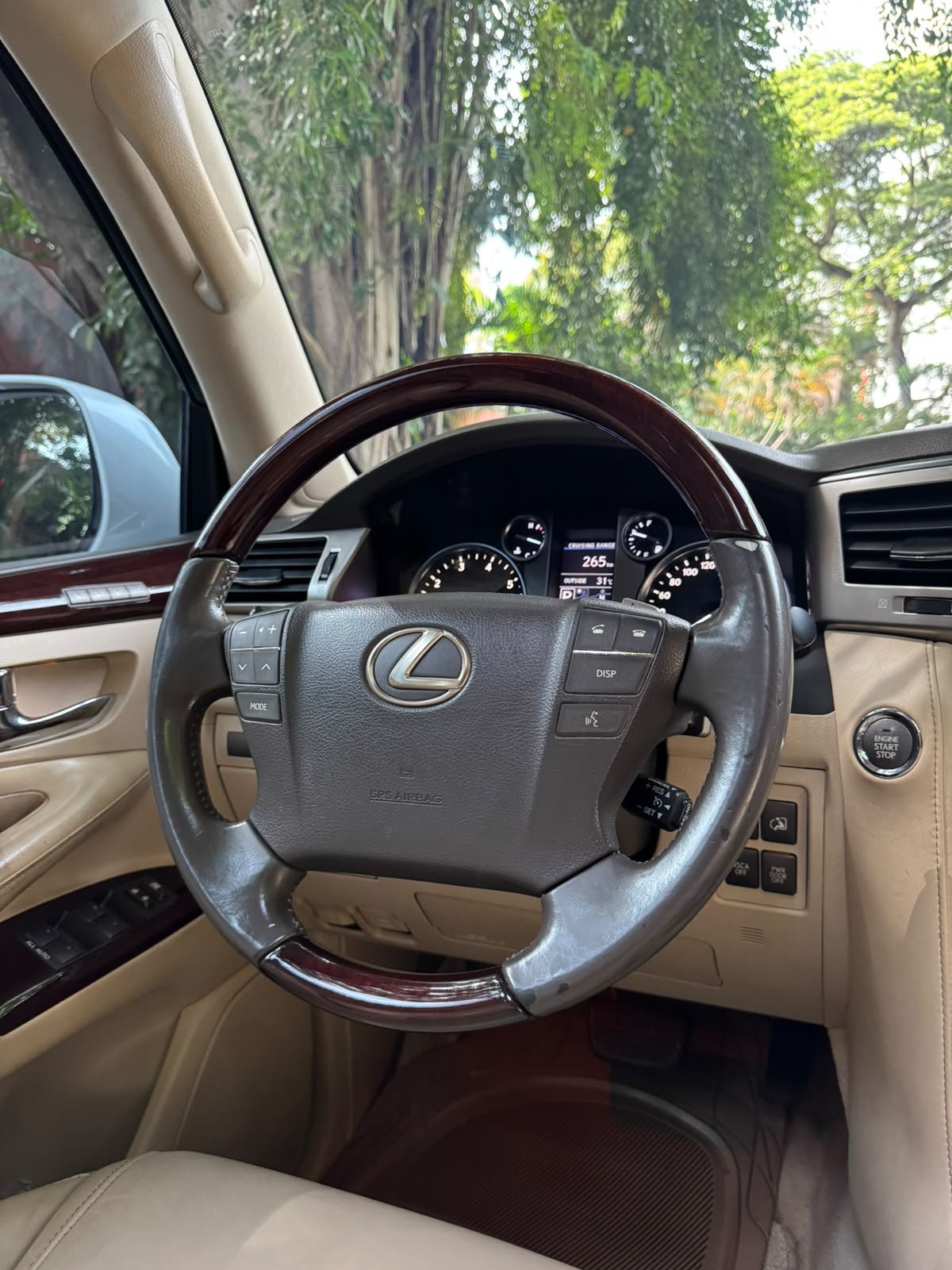 LEXUS LX570 2013 - Imagen 15